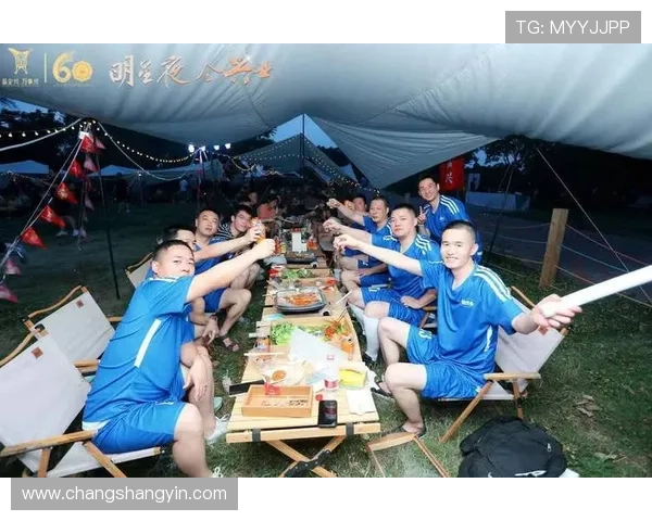 全兴队足球明星的辉煌历程与未来展望揭秘球场背后的故事与荣耀