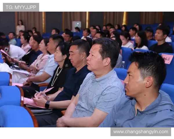 西安排球队技术变革引发热议排球界新风潮与未来发展探讨 西安排球队技术变革引发热议排球界新风潮与未来发展探讨