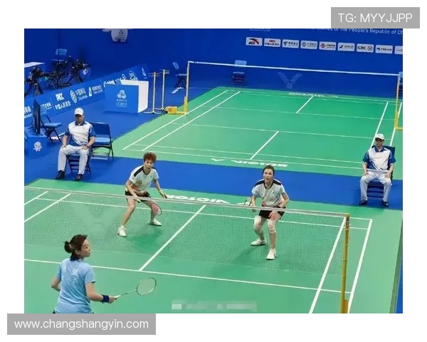 重庆羽毛球队奋勇拼搏全国锦标赛背后的奋斗故事与辉煌成就 重庆羽毛球队奋勇拼搏全国锦标赛背后的奋斗故事与辉煌成就