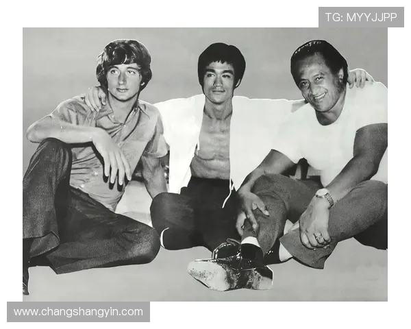 功夫足球明星盘点：那些在绿茵场上展现武术魅力的传奇球员