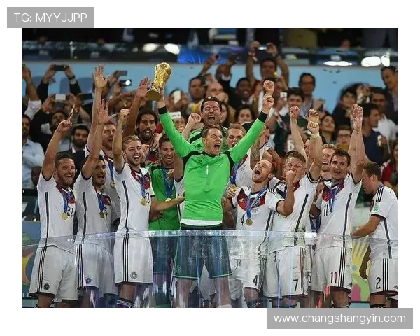 八号球衣传奇足球明星的辉煌与荣耀之路